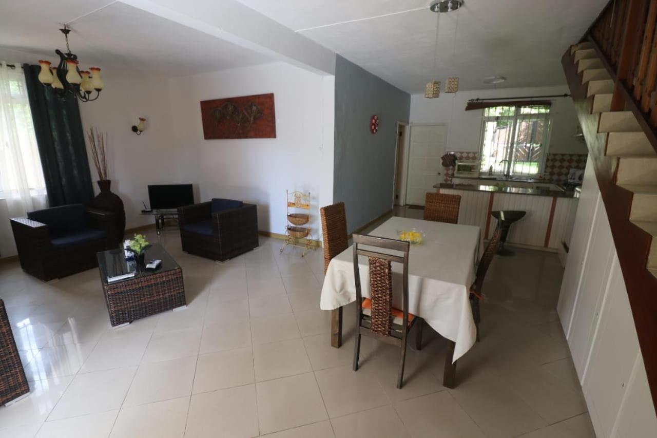 Isola Bella Luxury Villa 라 골레트 외부 사진