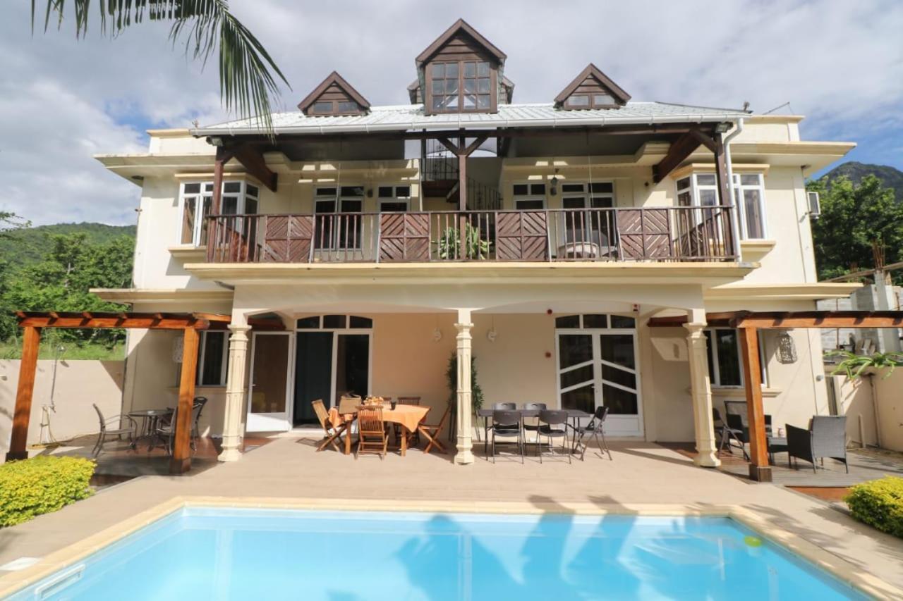 Isola Bella Luxury Villa 라 골레트 외부 사진